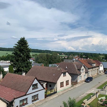 Apartmany Tera Miletin Экстерьер фото