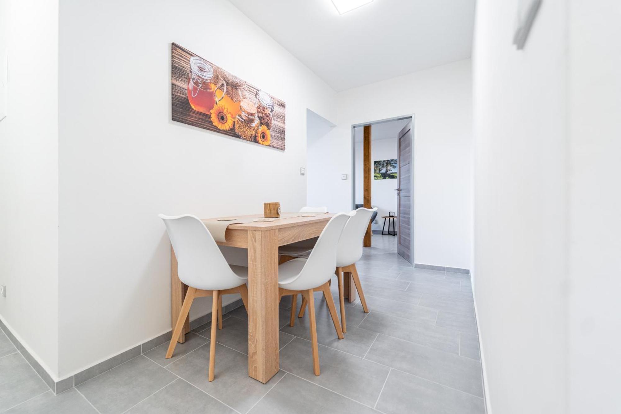 Apartmany Tera Miletin Экстерьер фото