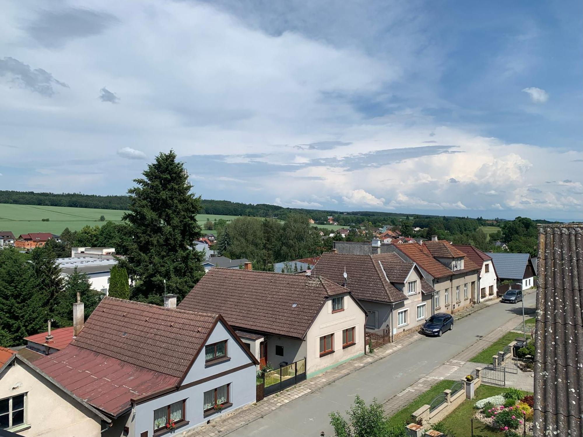 Apartmany Tera Miletin Экстерьер фото